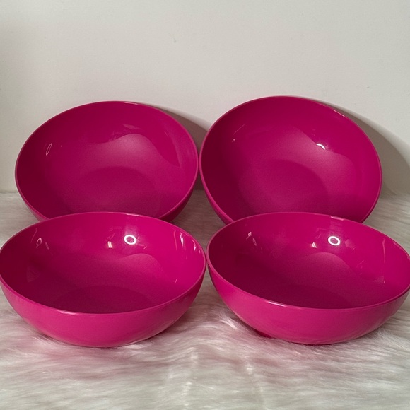 Tupperware Other - Tupperware Hot Pink Dining Bowls - Set of 4